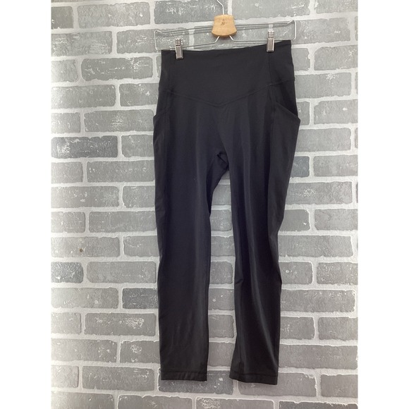 lululemon athletica Pants - Lululemon Black High Rise Crop Leggings with Pockets Size 6